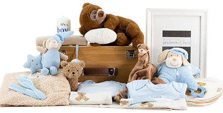 Praktische und niedliche Baby Geschenke für Jungen.