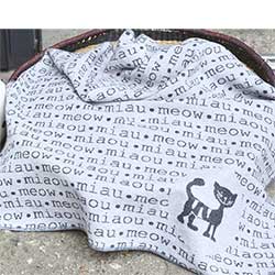 Z_35: Katzendecke von Fussenegger als Geschenk verpackt Z_35: Katzendecke von Fussenegger als Geschenk verpackt