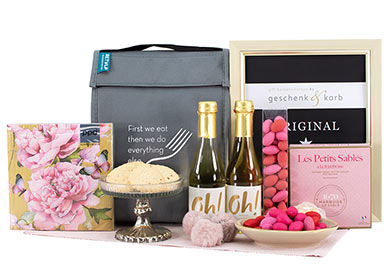 KLEINE AUSZEIT - GESCHENKKORB FÜR FRAUEN KLEINE AUSZEIT - GESCHENKKORB FÜR FRAUEN