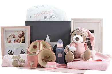 Baby SCHLAFMTZE fr Mdchen Baby Geschenkkorb title=